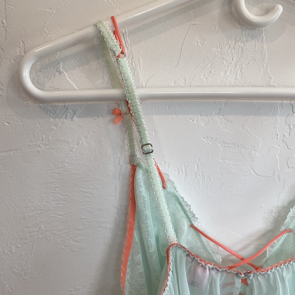 NWOT Victoria’s Secret unlined lingerie top M mint, coral - Picture 5 of 9